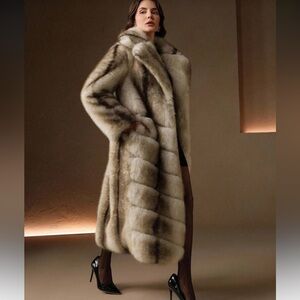 4 LEFT 🤎 Quilted Vintage style long faux fur coat gradient luxury cream brown
